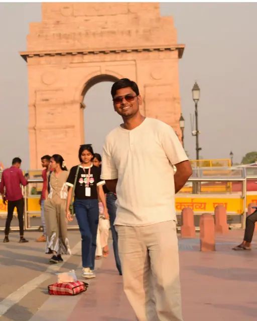 Avinash Gajgate — Extra Ordinary Tour Manager